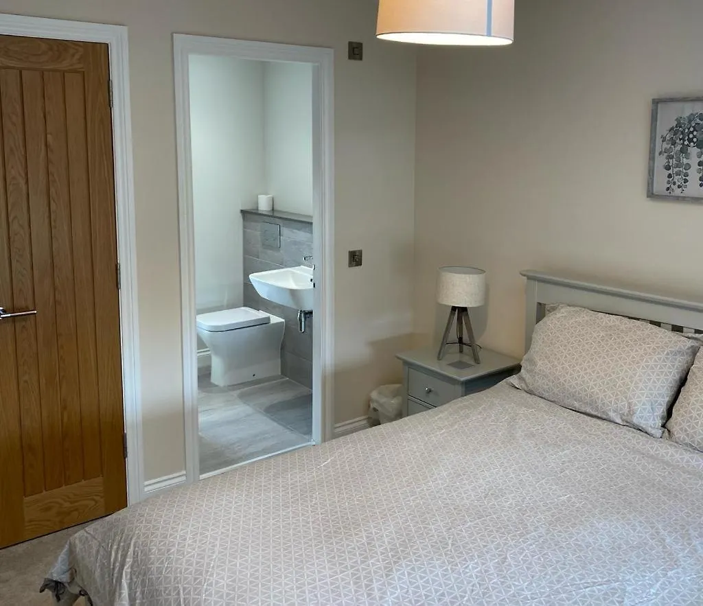 Ferienhaus Luxurious 3 Bedroom Home With 2 Parking Spaces Edinburgh